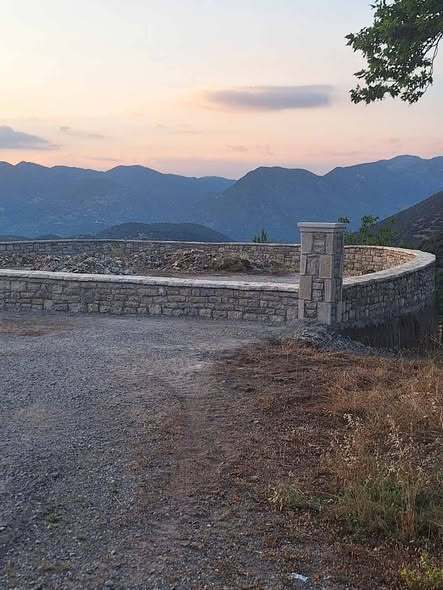 ΑΠΟ ΣΚΟΥΠΙΔΟΤΟΠΟΣ ΣΕ ΚΑΤΙ ΞΕΧΩΡΙΣΤΟ...