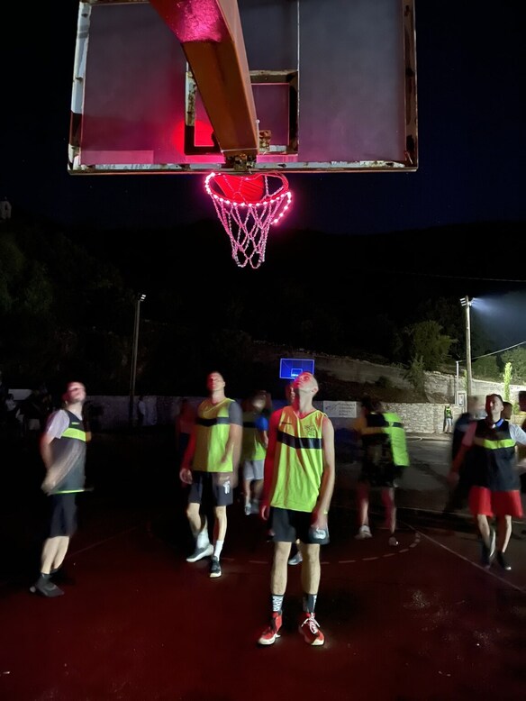 ΩΡΑ ΓΙΑ ΜΠΑΣΚΕΤ!!!