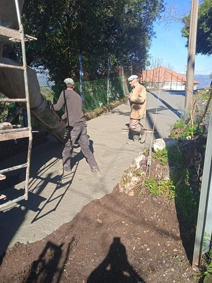 ΤΣΙΜΕΝΤΟΣΤΡΩΣΗ ΔΡΟΜΟΥ ΣΤΑ ΜΟΥΖΑΚΕΪΚΑ